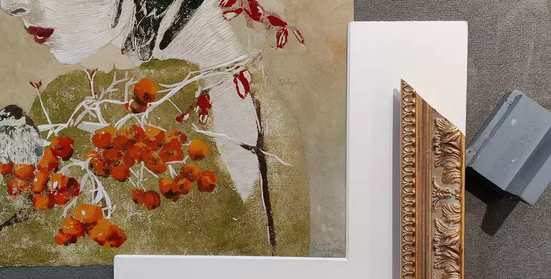 Laaja valikoima kehyksiä 114