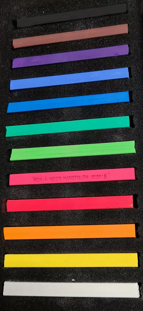 KOH-I-NOOR Pastellilajitelma 12 neliskulmaista - Kuivapastellit ja pastelliliidut - KN360950 - 1