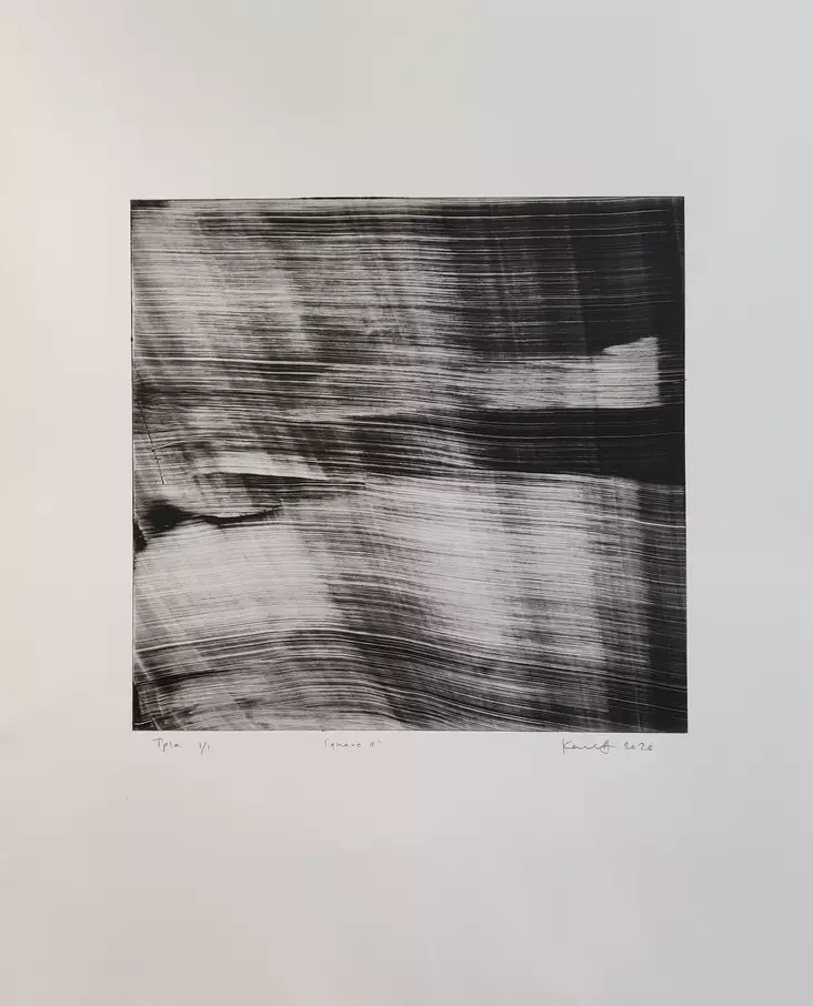 Hinkula Kaija: Square II - Keskisuuret vedokset - t11805 - 1