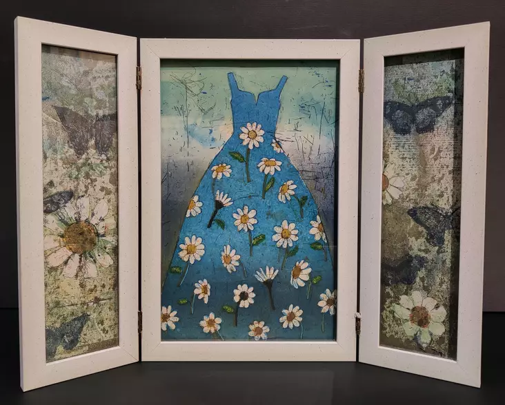 Neuvonen Kirsi: Päivänkakkarapuku-kaappi - Keskisuuret vedokset - t12297 - 1