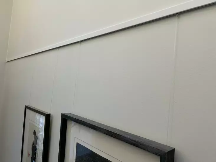 6 METRIÄ RIPUSTUSKISKOA + RIPUSTUSTARVIKKEET 3 TAULULLE - Valmiit ripustuskiskopaketit - BL100136m - 5